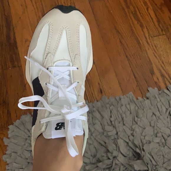 New balance 327 white and black last pair - Picture 9 of 12